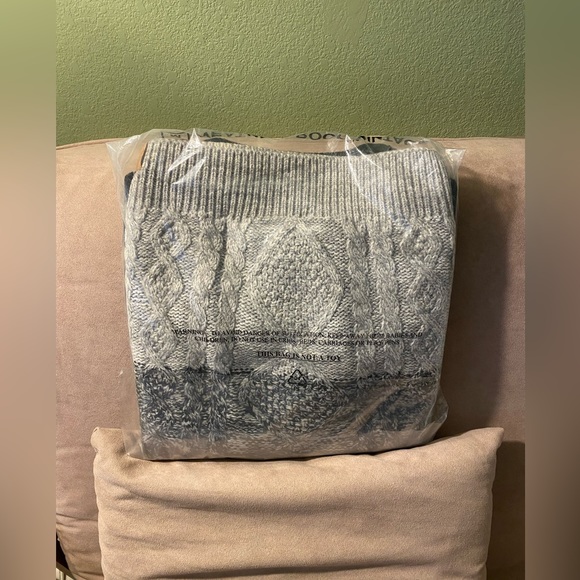 NEW Weatherproof Vintage Sweater - Picture 3 of 5